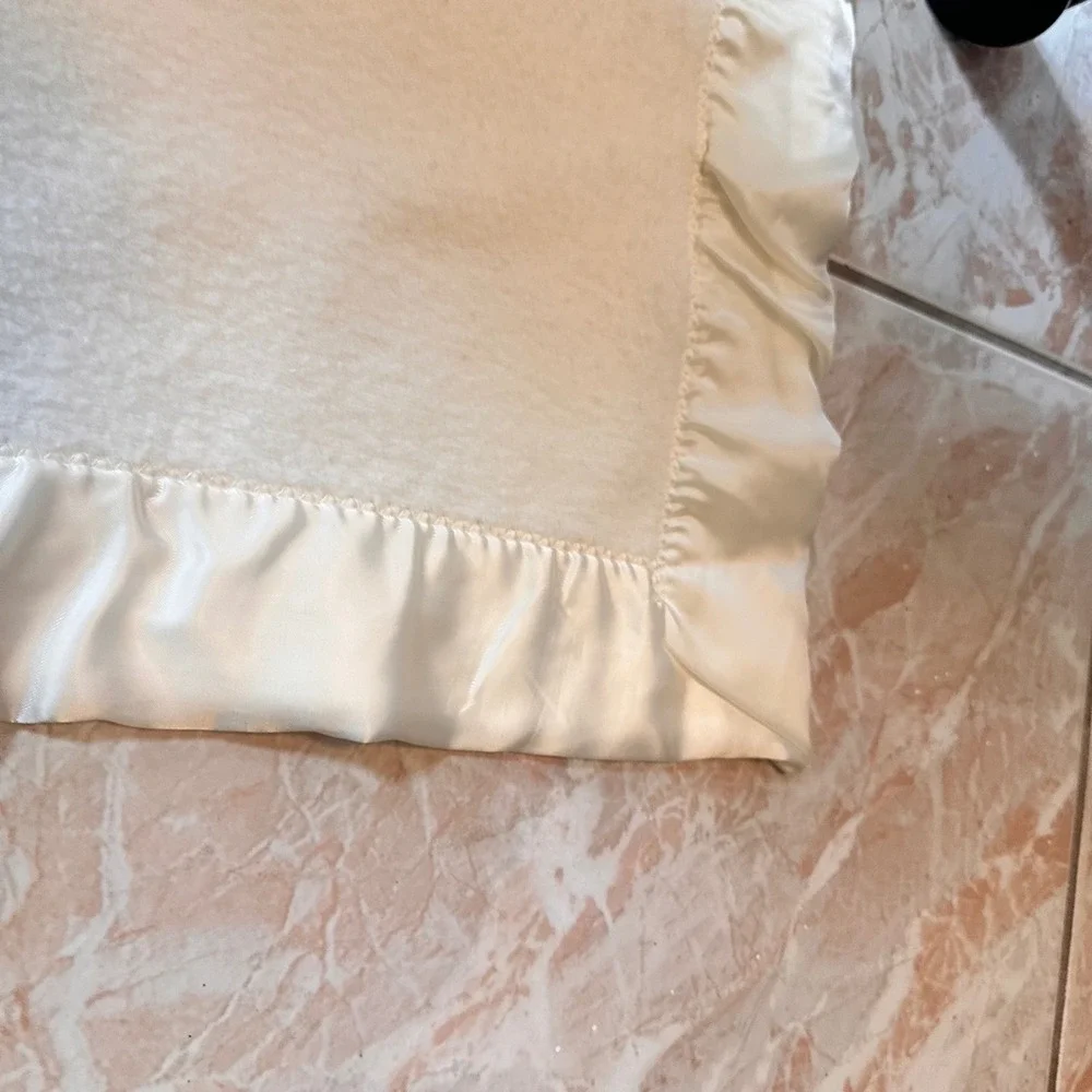 North Star Baby Blanket Satin Trim‎ Ivory Thermal Crib 39x54 Soft USA